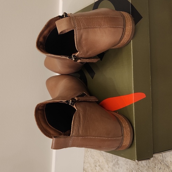 Bueno Vale F23 Stone Natural size 41 ankle bootie - Picture 6 of 16